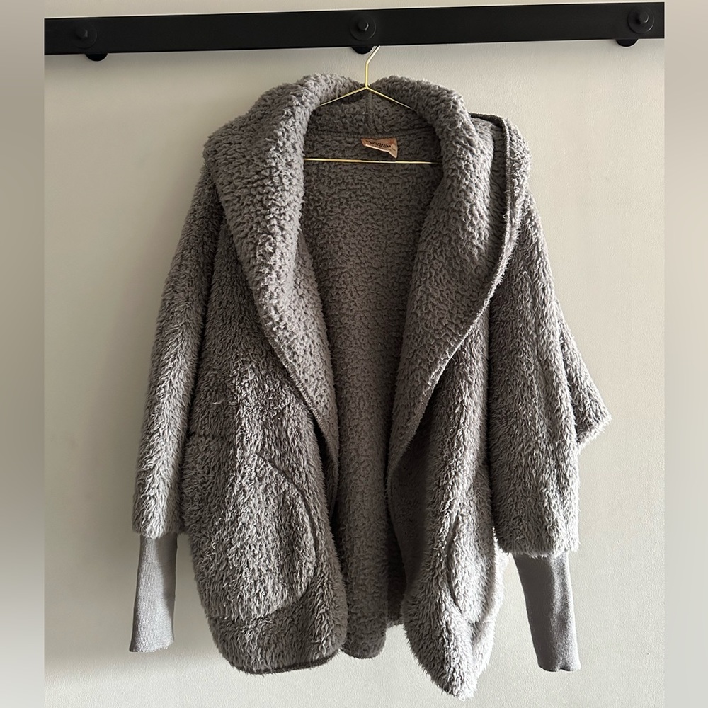 Nordic Beach Fuzzy Hooded Wrap in Grey